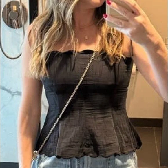 Hofmann Copenhagen Yara Linen Scalloped Blouse Black NWT Size 40 Medium - Picture 13 of 15